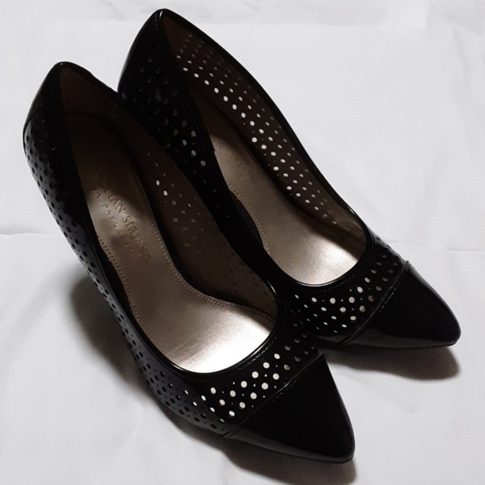 Heels - Picture 2 of 4